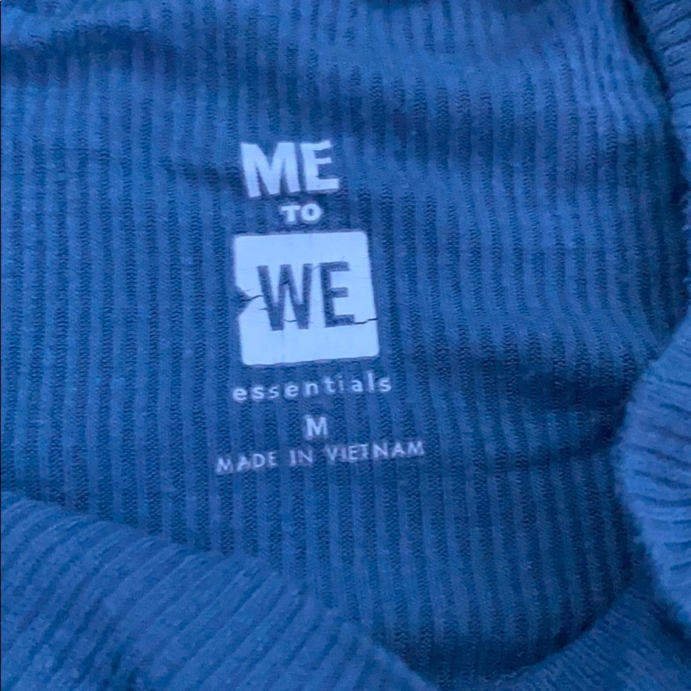 blue top - Picture 2 of 3